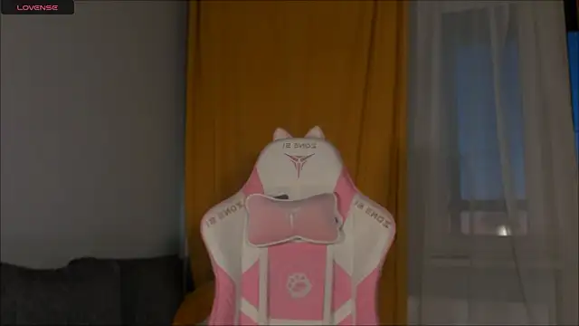 Snapshot of Amelia_Lein chatting on 03-22-25, 03:20 Amelia Lein online show from 03-22-25, 03:20