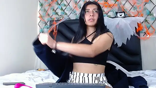 Snapshot of EmmaWilliamss chatting on 10-29-25, 03:25 EmmaWilliamss online show from 10-29-25, 03:25