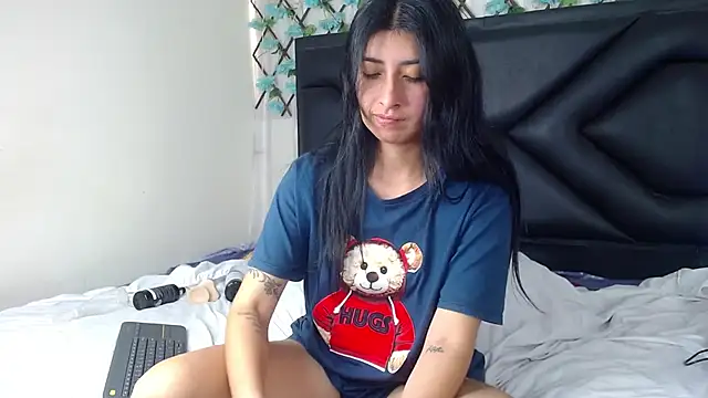 Snapshot of EmmaWilliamss chatting on 11-29-25, 04:54 EmmaWilliamss online show from 11-29-25, 04:54