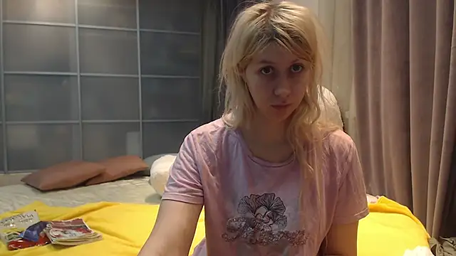 Snapshot of KyliePag chatting on 02-16-25, 06:21 KyliePag online show from 02-16-25, 06:21