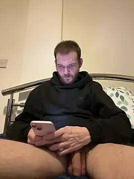 Snapshot of Z1uk chatting on 07-16-26, 05:41 Z1uk online show from 07-16-26, 05:41