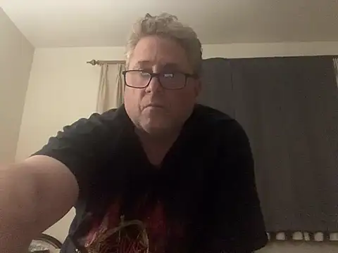 Snapshot of iwantutocum1X chatting on 02-25-26, 10:03 iwantutocum1X online show from 02-25-26, 10:03