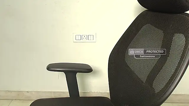 Snapshot of Queen_Sakhi chatting on 02-17-26, 04:02 Queen Sakhi online show from 02-17-26, 04:02