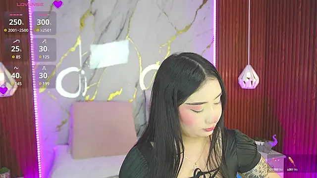 Snapshot of haylie_ chatting on 01-15-25, 04:04 haylie online show from 01-15-25, 04:04