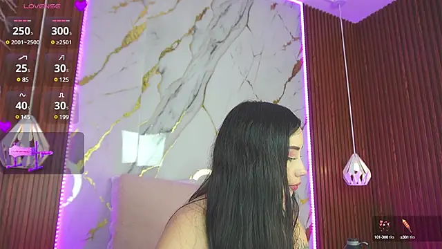 Snapshot of haylie_ chatting on 01-22-25, 04:23 haylie online show from 01-22-25, 04:23