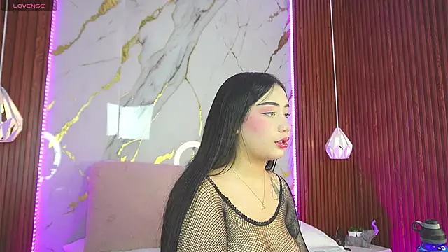 Snapshot of haylie_ chatting on 02-25-25, 02:47 haylie online show from 02-25-25, 02:47