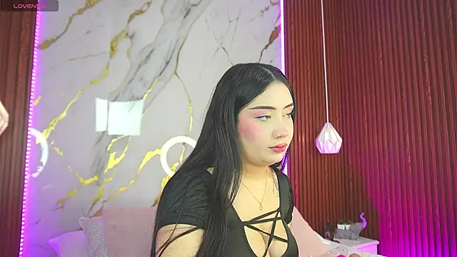 Snapshot of haylie_ chatting on 02-26-25, 03:53 haylie online show from 02-26-25, 03:53