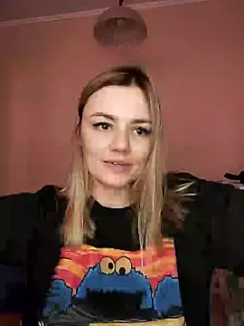 Snapshot of KrissSexi chatting on 03-18-25, 10:46 KrissSexi online show from 03-18-25, 10:46