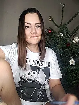 Snapshot of KrissSexi chatting on 12-21-25, 04:25 KrissSexi online show from 12-21-25, 04:25