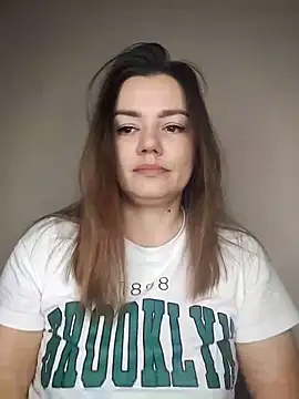 Snapshot of KrissSexi chatting on 03-06-26, 04:31 KrissSexi online show from 03-06-26, 04:31