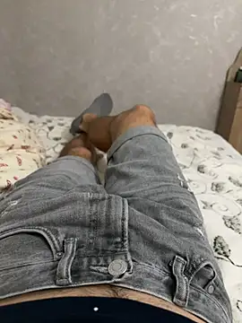 Snapshot of mihaixxx1 chatting on 10-23-25, 04:06 mihaixxx1 online show from 10-23-25, 04:06