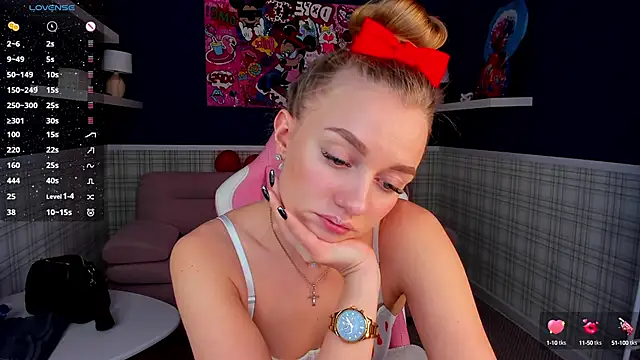 Snapshot of Barbie_Lis chatting on 02-25-25, 02:25 Barbie Lis online show from 02-25-25, 02:25