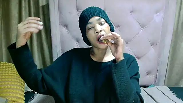 AFRICANGODDESSXXX online show from 04-26-26, 09:23