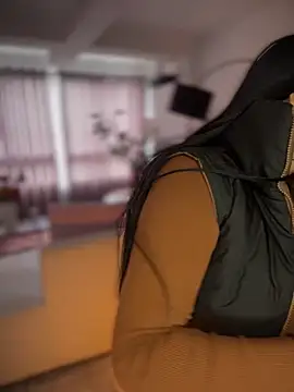 Snapshot of Insane_Issa chatting on 12-06-24, 07:56 Insane Issa online show from 12-06-24, 07:56