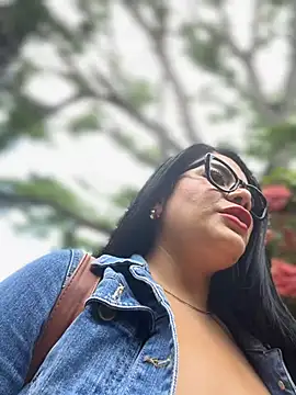 Snapshot of Insane_Issa chatting on 03-22-25, 05:52 Insane Issa online show from 03-22-25, 05:52