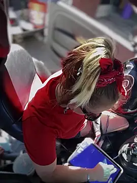 SummerBlueMoon online show from 10-17-25, 07:05