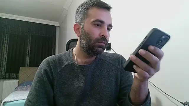 Snapshot of tgltplsr chatting on 01-25-25, 01:43 tgltplsr online show from 01-25-25, 01:43