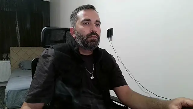 Snapshot of tgltplsr chatting on 10-19-25, 11:38 tgltplsr online show from 10-19-25, 11:38