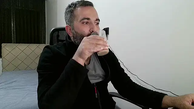 Snapshot of tgltplsr chatting on 11-20-25, 03:07 tgltplsr online show from 11-20-25, 03:07