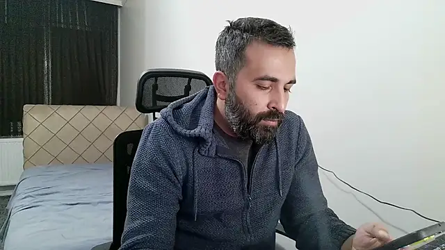 Snapshot of tgltplsr chatting on 11-25-25, 02:11 tgltplsr online show from 11-25-25, 02:11