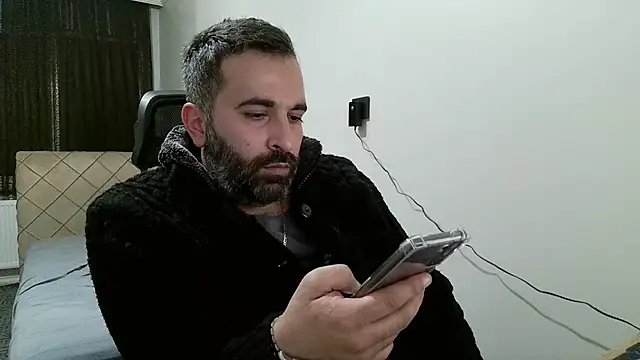 Snapshot of tgltplsr chatting on 12-21-25, 11:45 tgltplsr online show from 12-21-25, 11:45