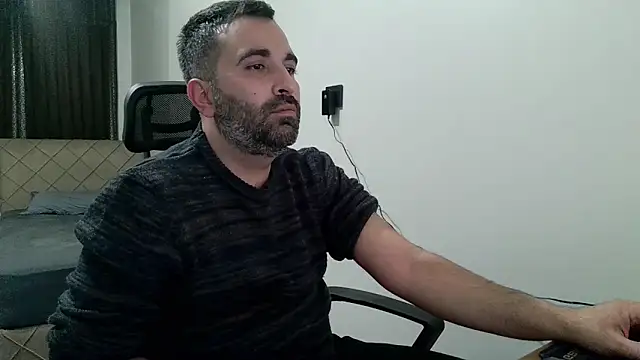 Snapshot of tgltplsr chatting on 01-14-26, 11:42 tgltplsr online show from 01-14-26, 11:42