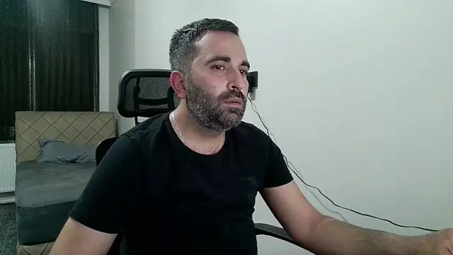 Snapshot of tgltplsr chatting on 01-15-26, 10:57 tgltplsr online show from 01-15-26, 10:57