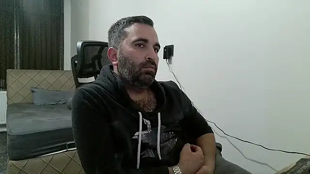 Snapshot of tgltplsr chatting on 01-18-26, 10:35 tgltplsr online show from 01-18-26, 10:35