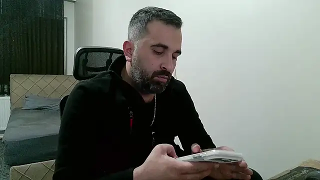 Snapshot of tgltplsr chatting on 02-25-26, 11:47 tgltplsr online show from 02-25-26, 11:47