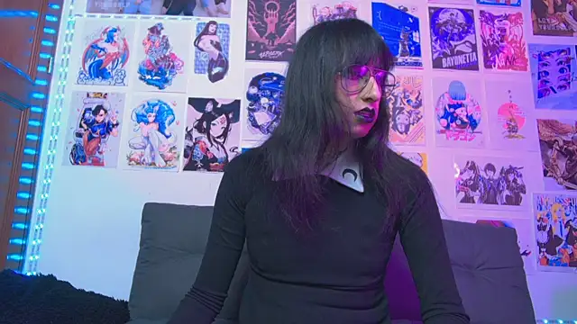 snowblack  online show from 02-08-25, 03:00