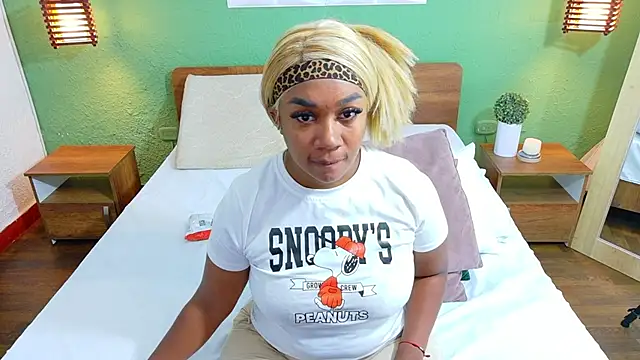 Snapshot of dannaahbrown chatting on 03-11-25, 07:36 dannaahbrown online show from 03-11-25, 07:36
