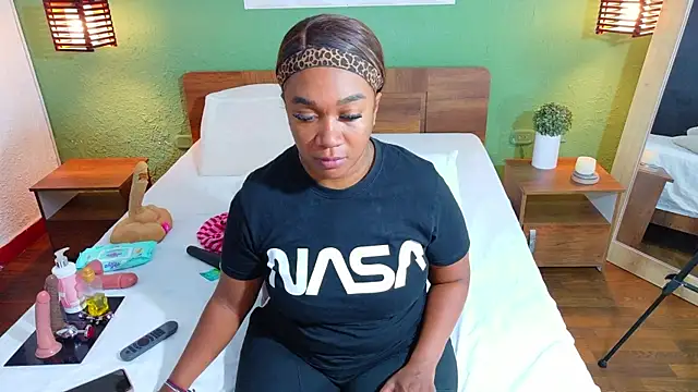 Snapshot of dannaahbrown chatting on 09-11-25, 07:36 dannaahbrown online show from 09-11-25, 07:36
