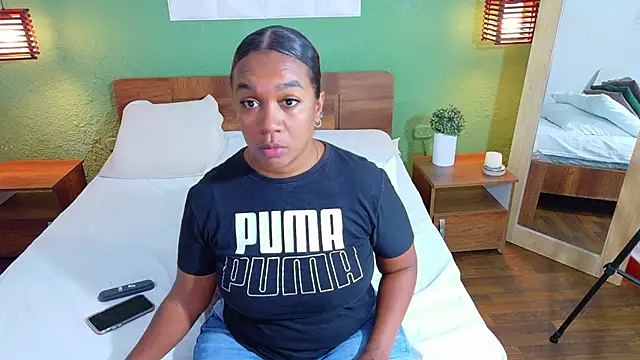 Snapshot of dannaahbrown chatting on 10-18-25, 07:25 dannaahbrown online show from 10-18-25, 07:25