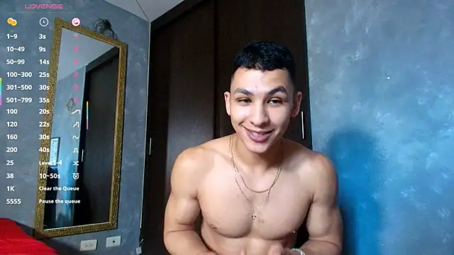 Snapshot of liuscast22 chatting on 11-09-25, 12:14 liuscast22 online show from 11-09-25, 12:14