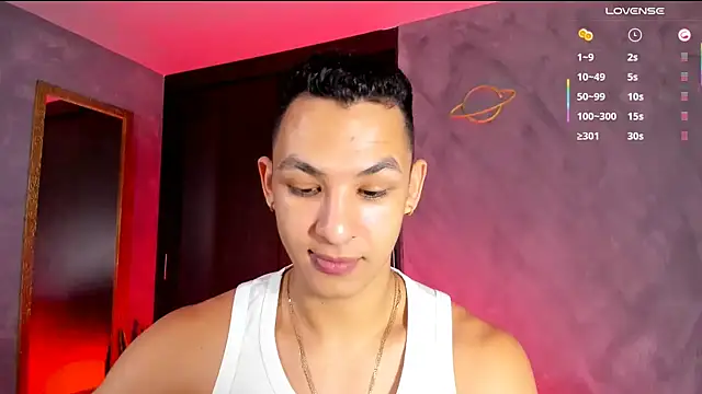 Snapshot of liuscast22 chatting on 02-20-26, 01:55 liuscast22 online show from 02-20-26, 01:55