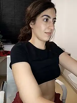 Snapshot of MIYESSI chatting on 01-17-25, 11:40 MIYESSI online show from 01-17-25, 11:40