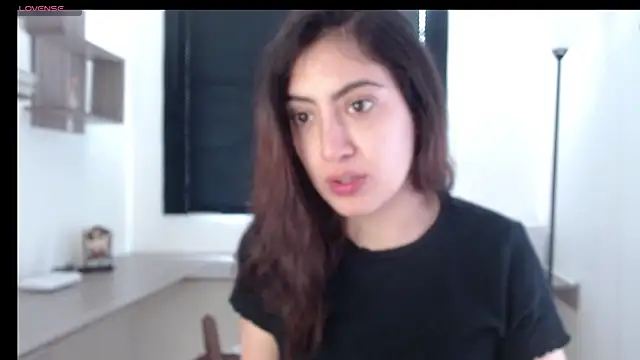 Snapshot of MIYESSI chatting on 02-09-25, 02:50 MIYESSI online show from 02-09-25, 02:50