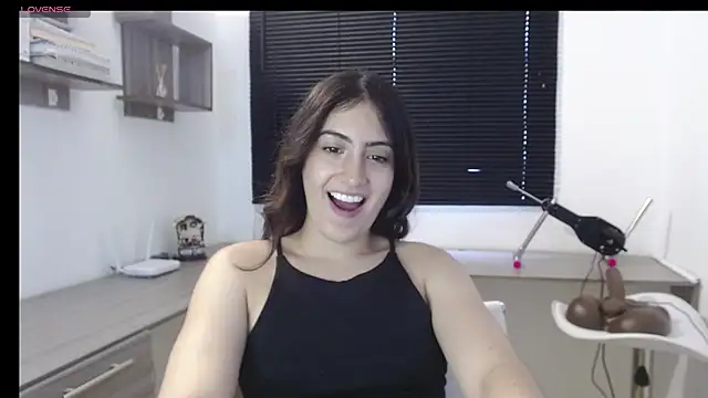 Snapshot of MIYESSI chatting on 02-13-25, 07:52 MIYESSI online show from 02-13-25, 07:52