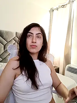 Snapshot of MIYESSI chatting on 11-30-25, 05:17 MIYESSI online show from 11-30-25, 05:17