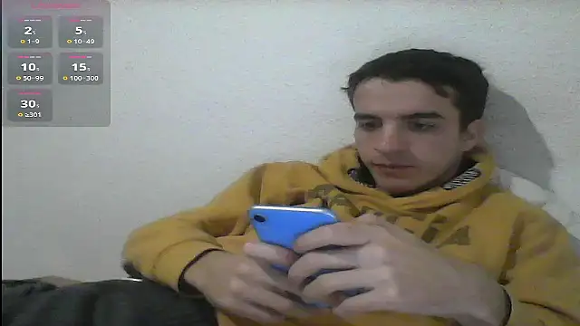 Snapshot of Tombgy07 chatting on 01-13-25, 08:15 Tombgy07 online show from 01-13-25, 08:15