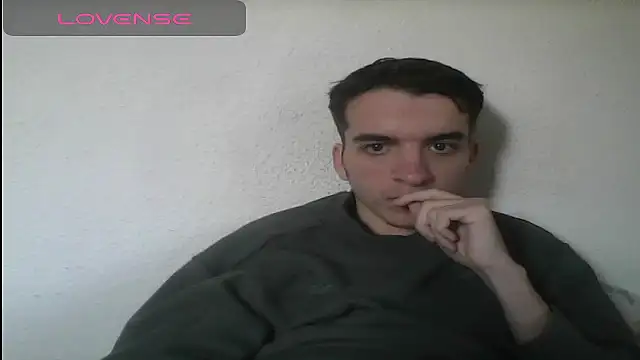 Snapshot of Tombgy07 chatting on 02-14-25, 03:05 Tombgy07 online show from 02-14-25, 03:05