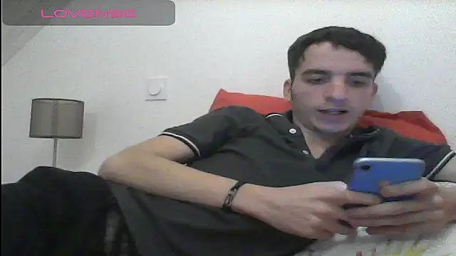 Snapshot of Tombgy07 chatting on 02-20-25, 08:36 Tombgy07 online show from 02-20-25, 08:36