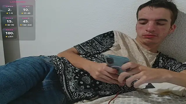 Snapshot of Tombgy07 chatting on 09-08-25, 07:46 Tombgy07 online show from 09-08-25, 07:46