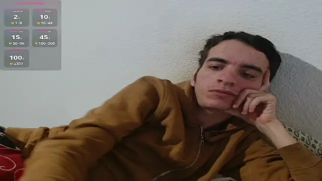 Snapshot of Tombgy07 chatting on 10-15-25, 07:14 Tombgy07 online show from 10-15-25, 07:14