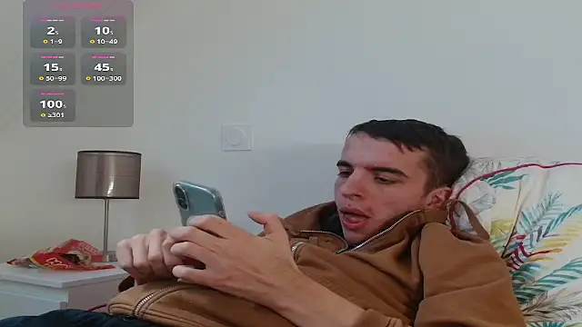 Snapshot of Tombgy07 chatting on 11-20-25, 02:39 Tombgy07 online show from 11-20-25, 02:39