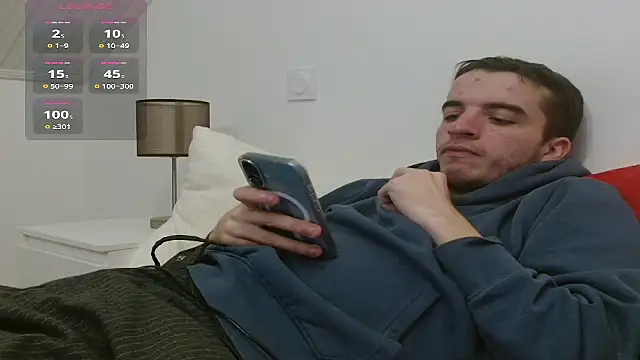 Snapshot of Tombgy07 chatting on 12-13-25, 08:36 Tombgy07 online show from 12-13-25, 08:36