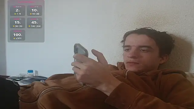 Snapshot of Tombgy07 chatting on 02-25-26, 01:21 Tombgy07 online show from 02-25-26, 01:21