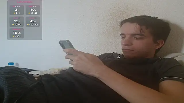 Snapshot of Tombgy07 chatting on 02-26-26, 02:27 Tombgy07 online show from 02-26-26, 02:27