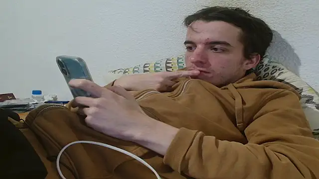 Snapshot of Tombgy07 chatting on 03-16-26, 08:57 Tombgy07 online show from 03-16-26, 08:57