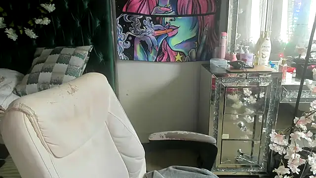 YasmineMinaj online show from 05-15-26, 02:57